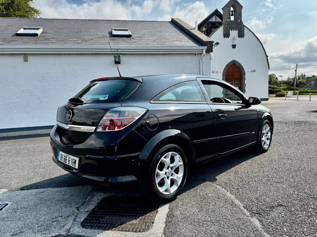 Opel Astra 1.4 GTC 2006 *NCT 02/26* - Image 1