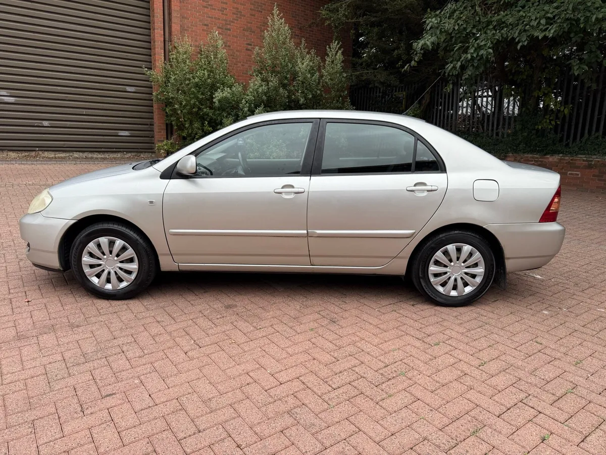 Toyota Corolla - Image 4