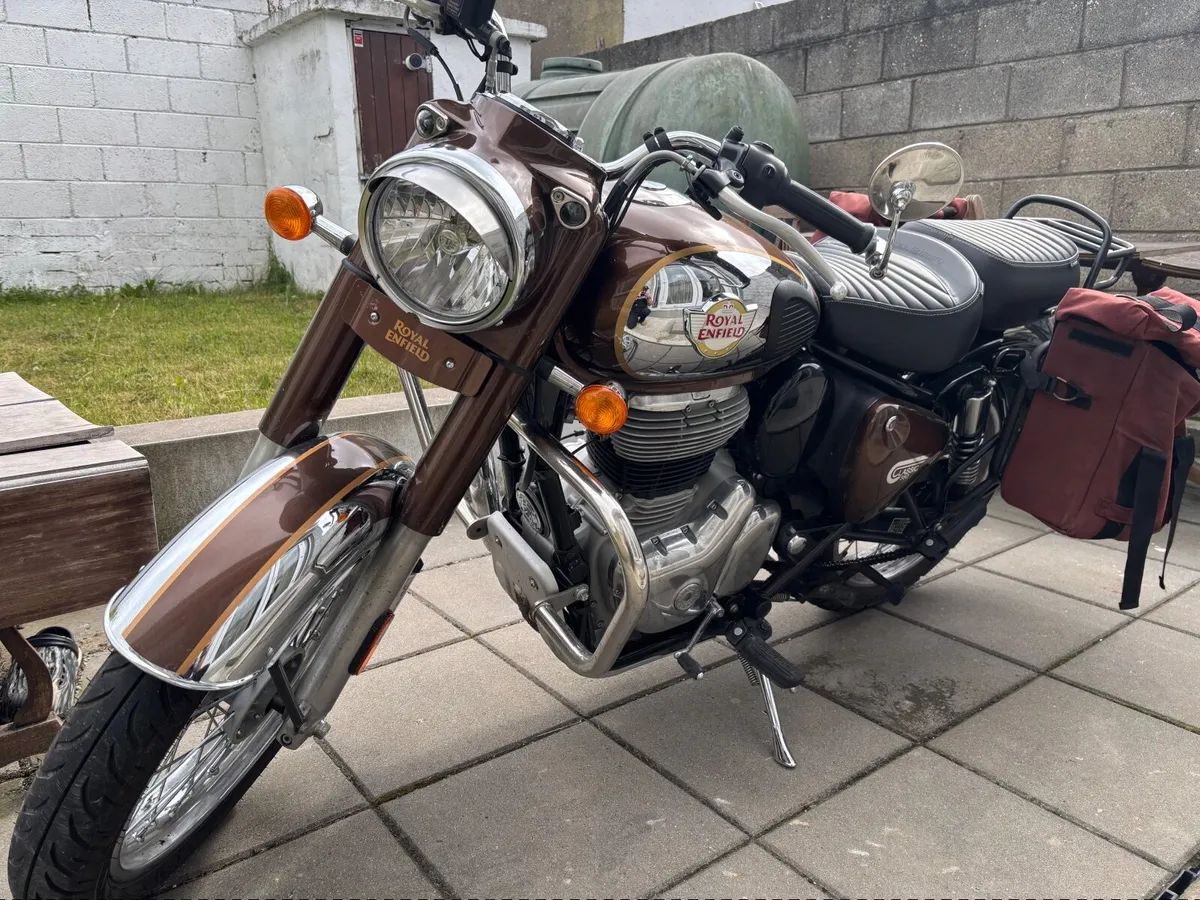 ROYAL ENFIELD Classic 350 2024 - Image 1