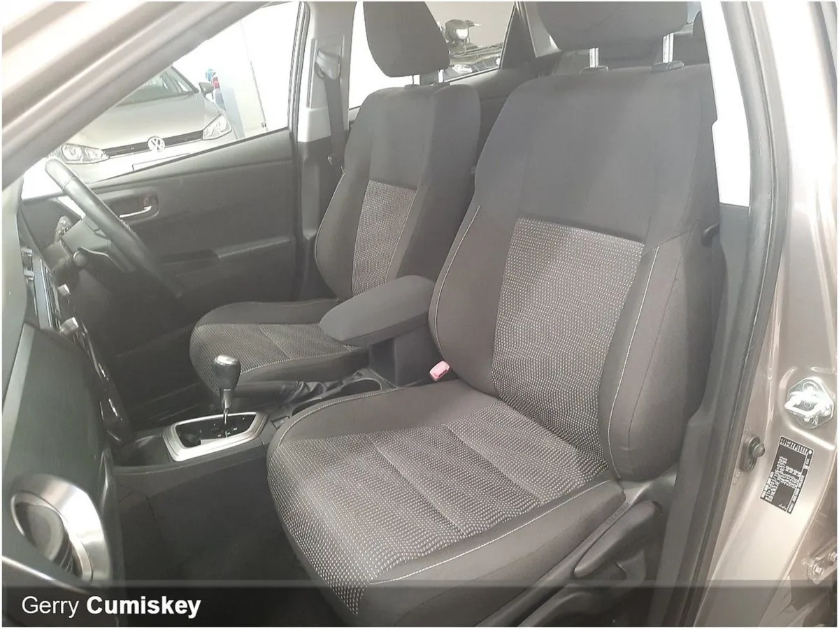 Toyota Auris 1.4 D-4d Luna Automatic - Image 4