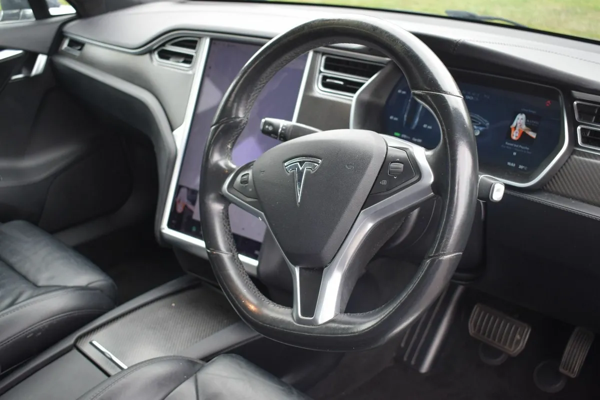 Tesla Model S 2017 - Image 4