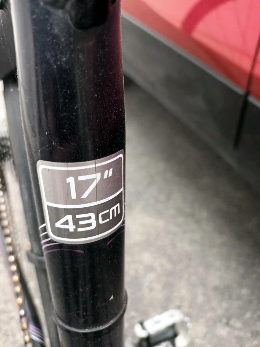 2 hybrid bicycles - Image 4