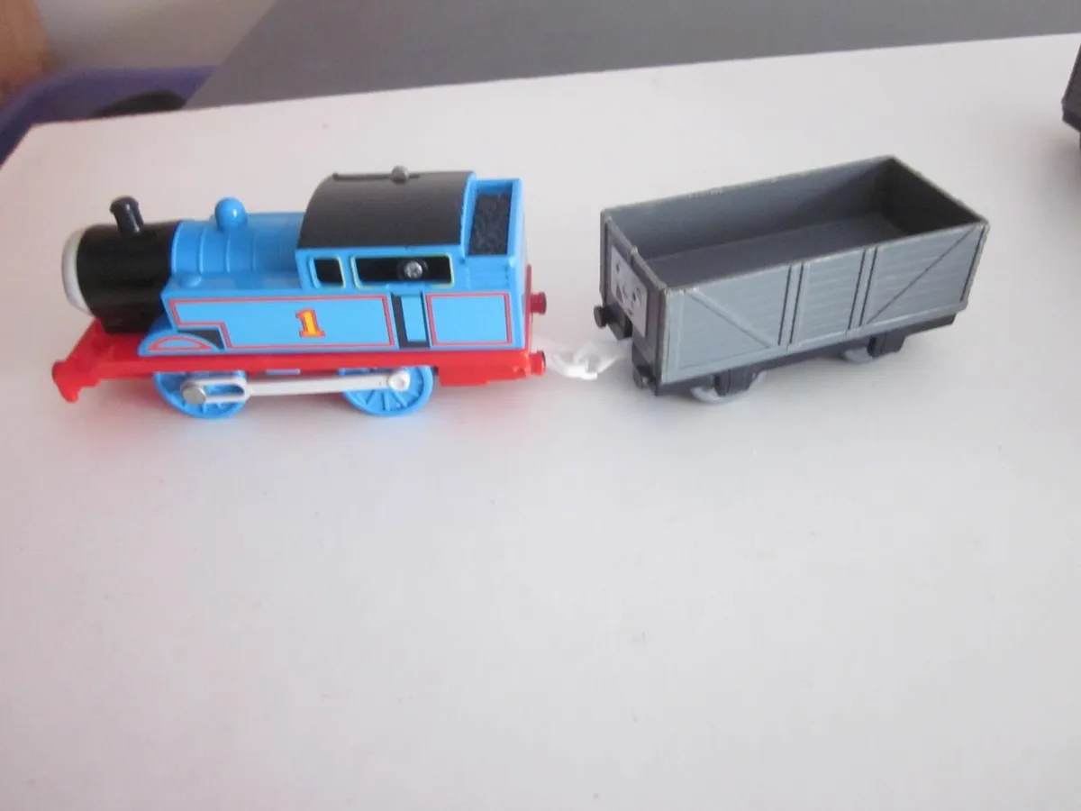 Three Thomas & Friends Motorised TrainEngines/Carr - Image 3