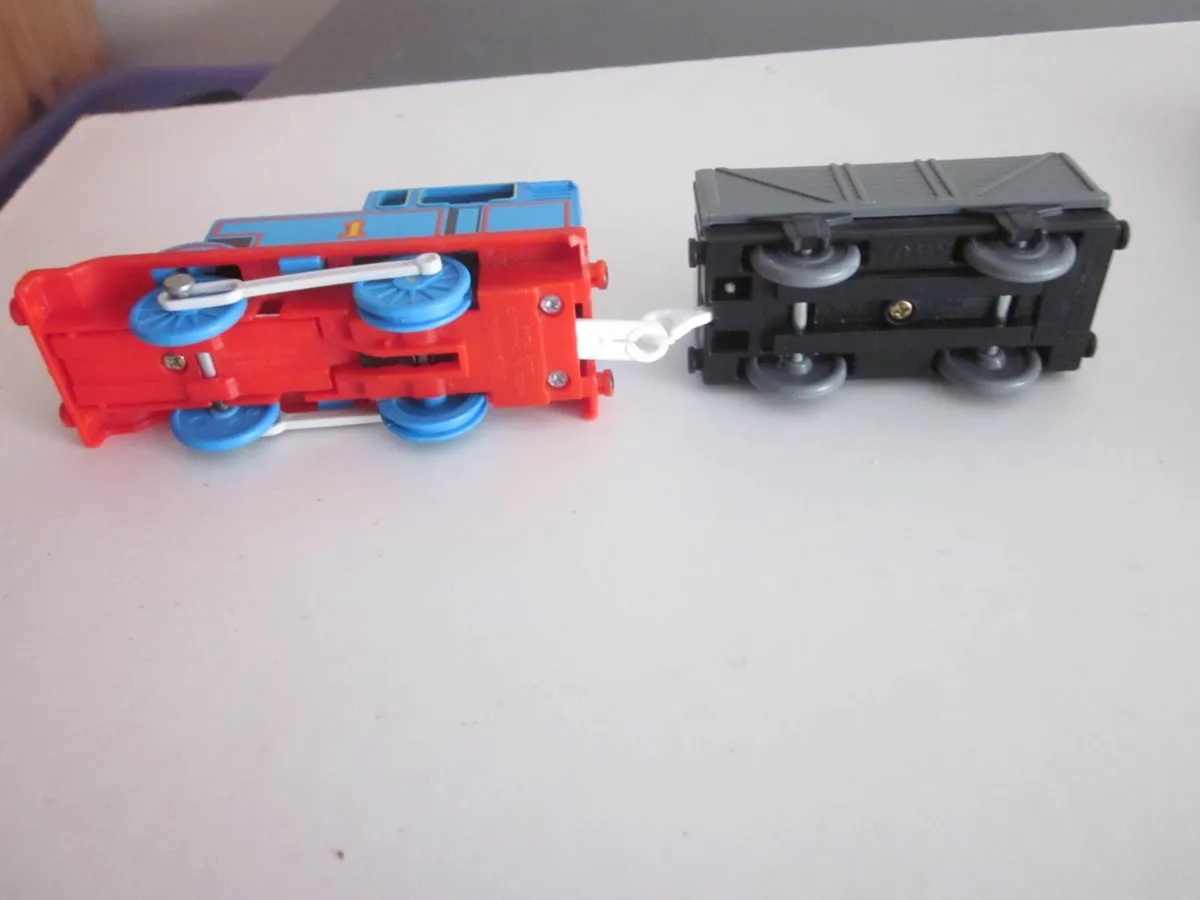 Three Thomas & Friends Motorised TrainEngines/Carr - Image 4