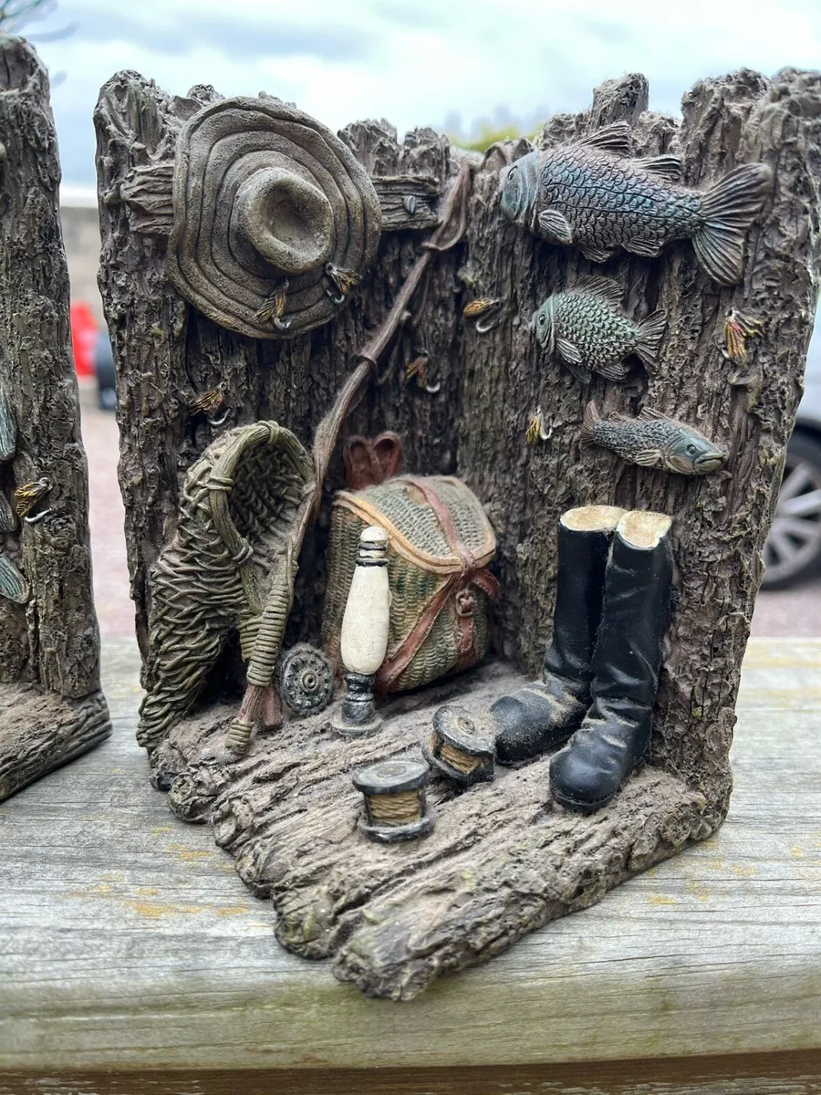 Book ends fishing interest - Image 3