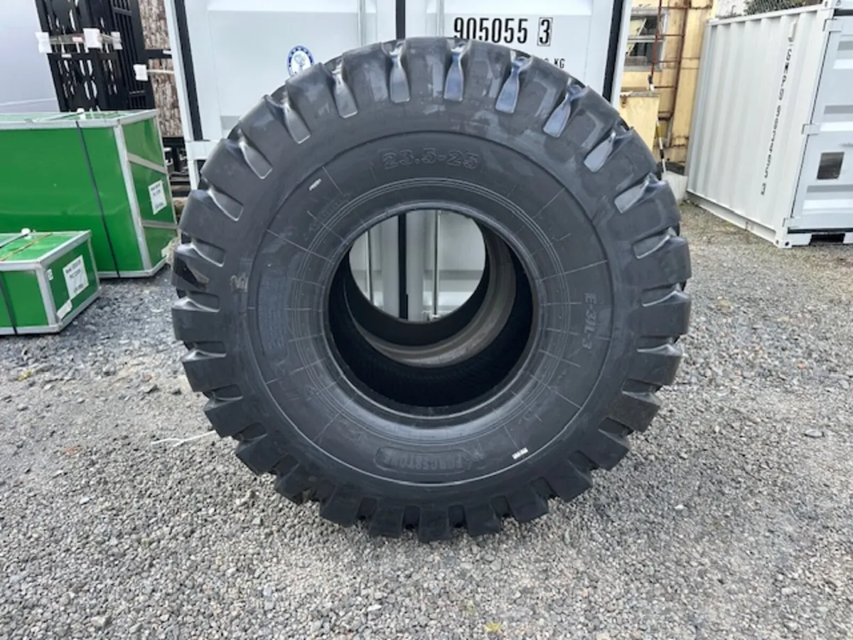 Set of 4 Tyres for Dump Truck **Online Auction** - Image 1