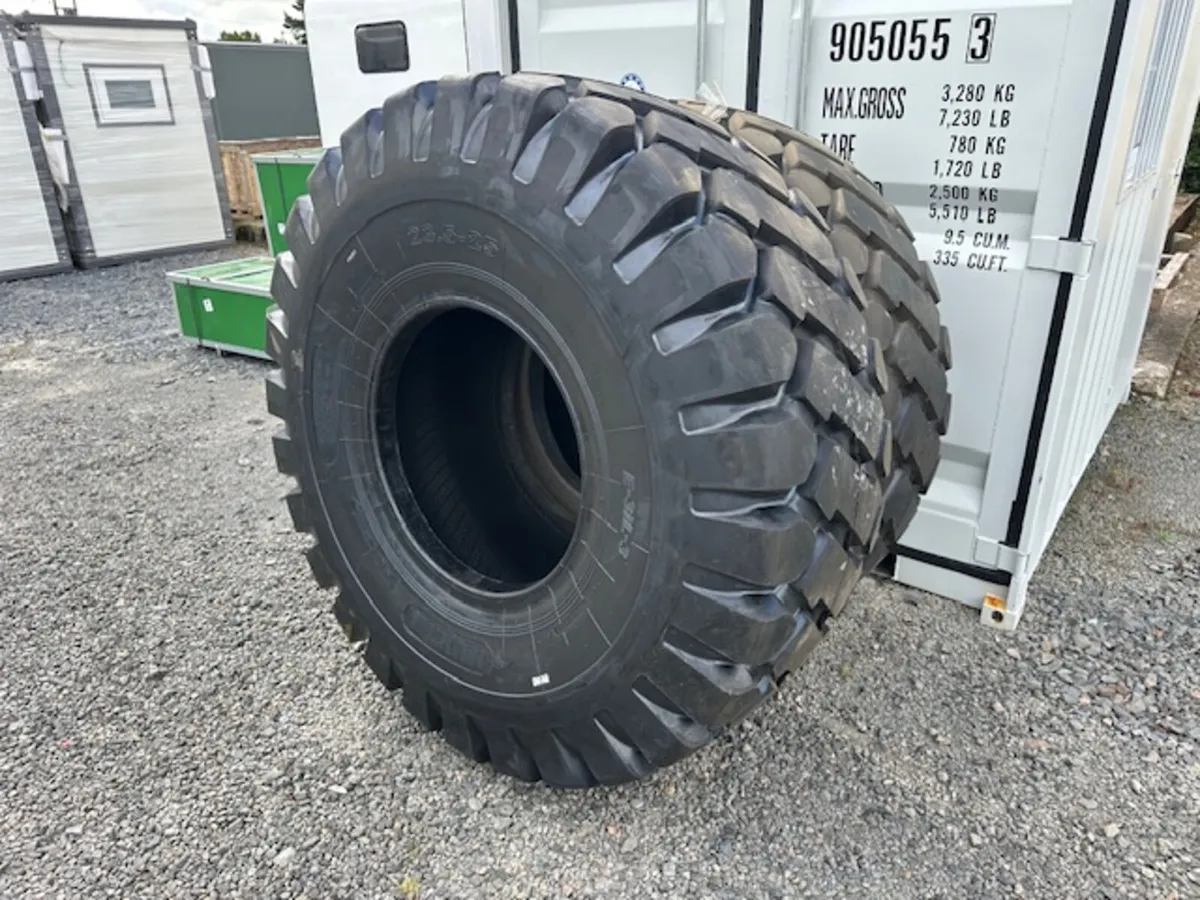 Set of 4 Tyres for Dump Truck **Online Auction** - Image 4