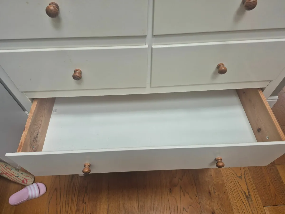 chest of drawers - Image 1