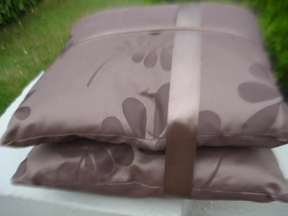 2 NEW BROWN CUSHIONS. - Image 2
