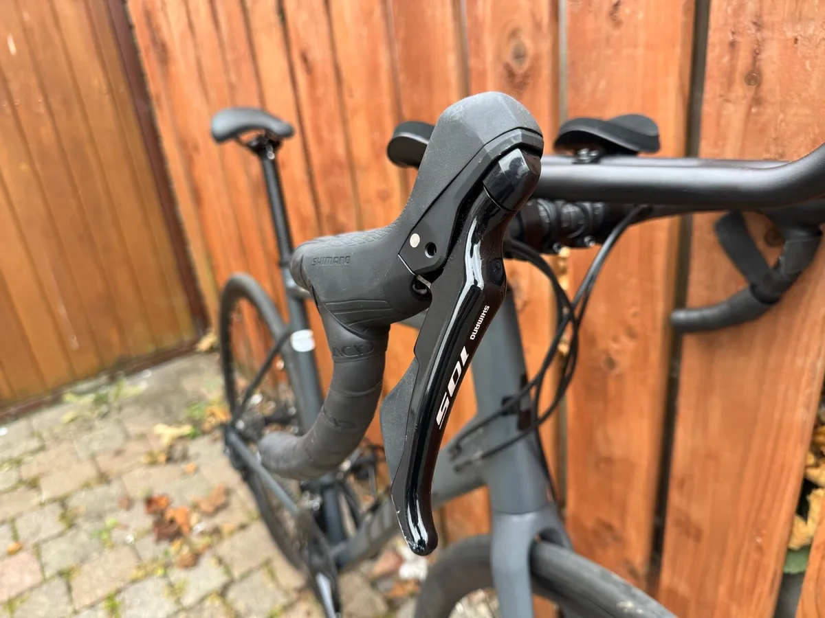 Cube Attain SLX Road Bike *Like New* - Image 2