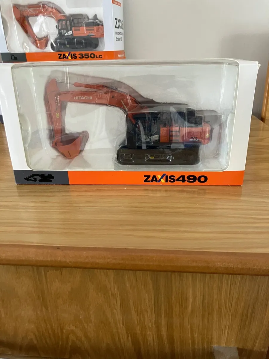 Hitachi Diggers Die-cast 1/50 - Image 4