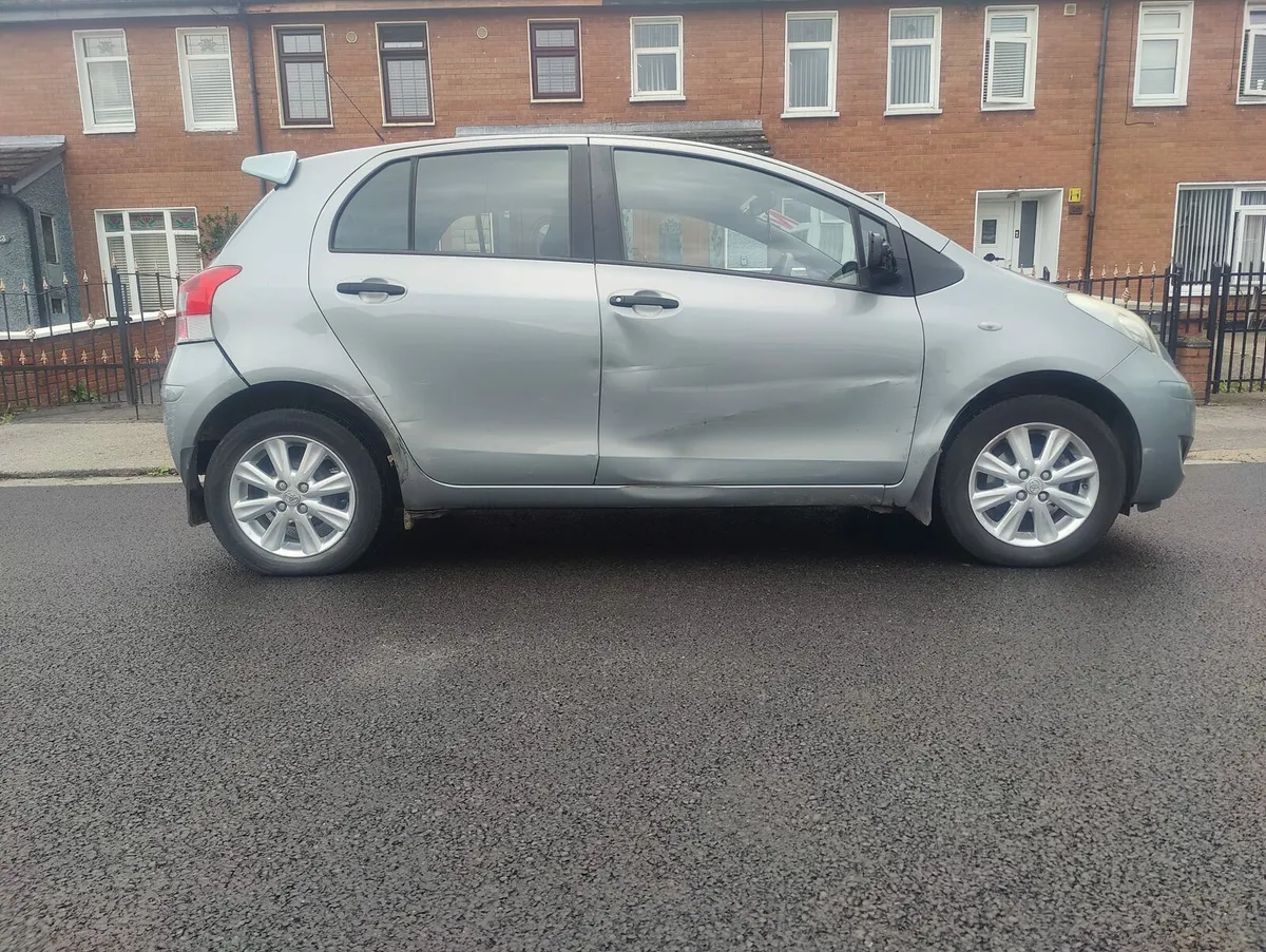 Toyota Yaris - Image 2