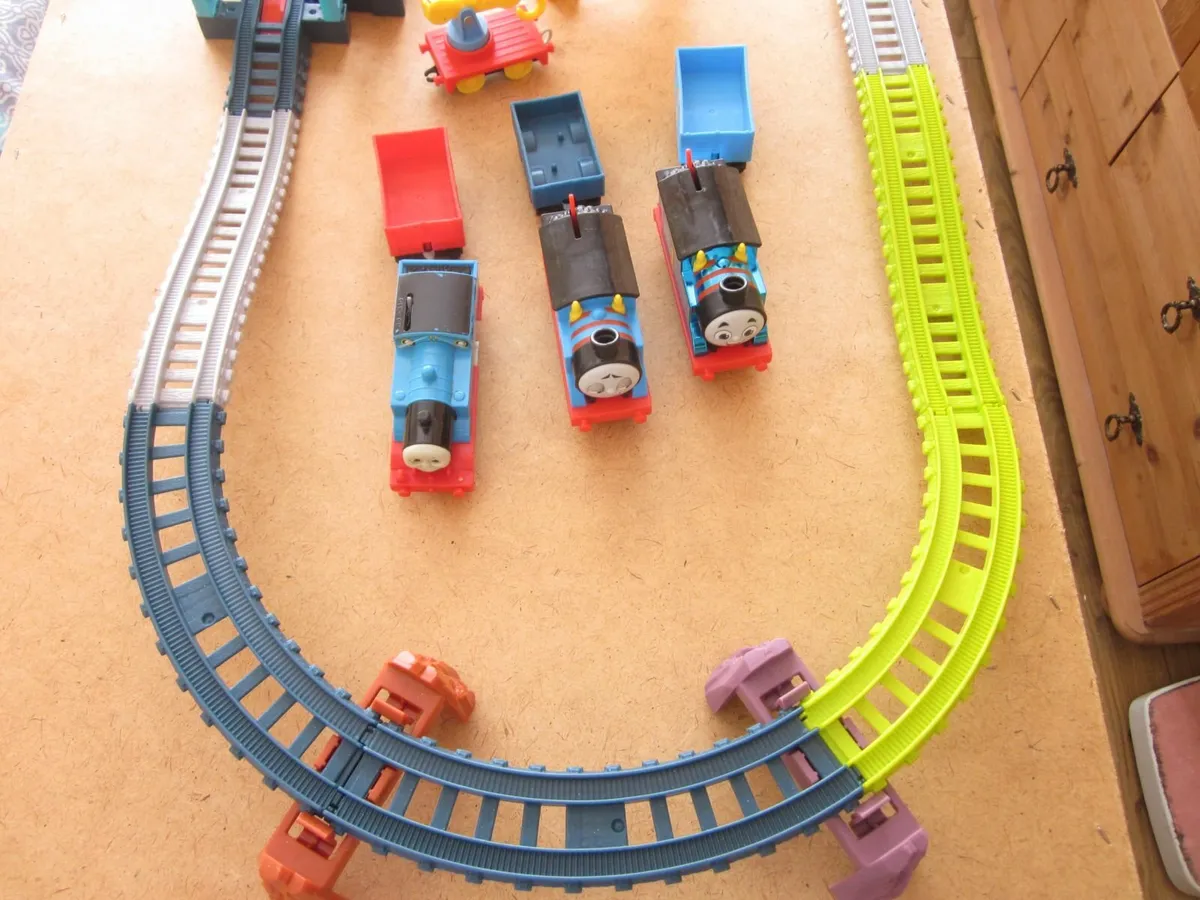 Thomas & Friends Knapford Station Bundle - Image 3