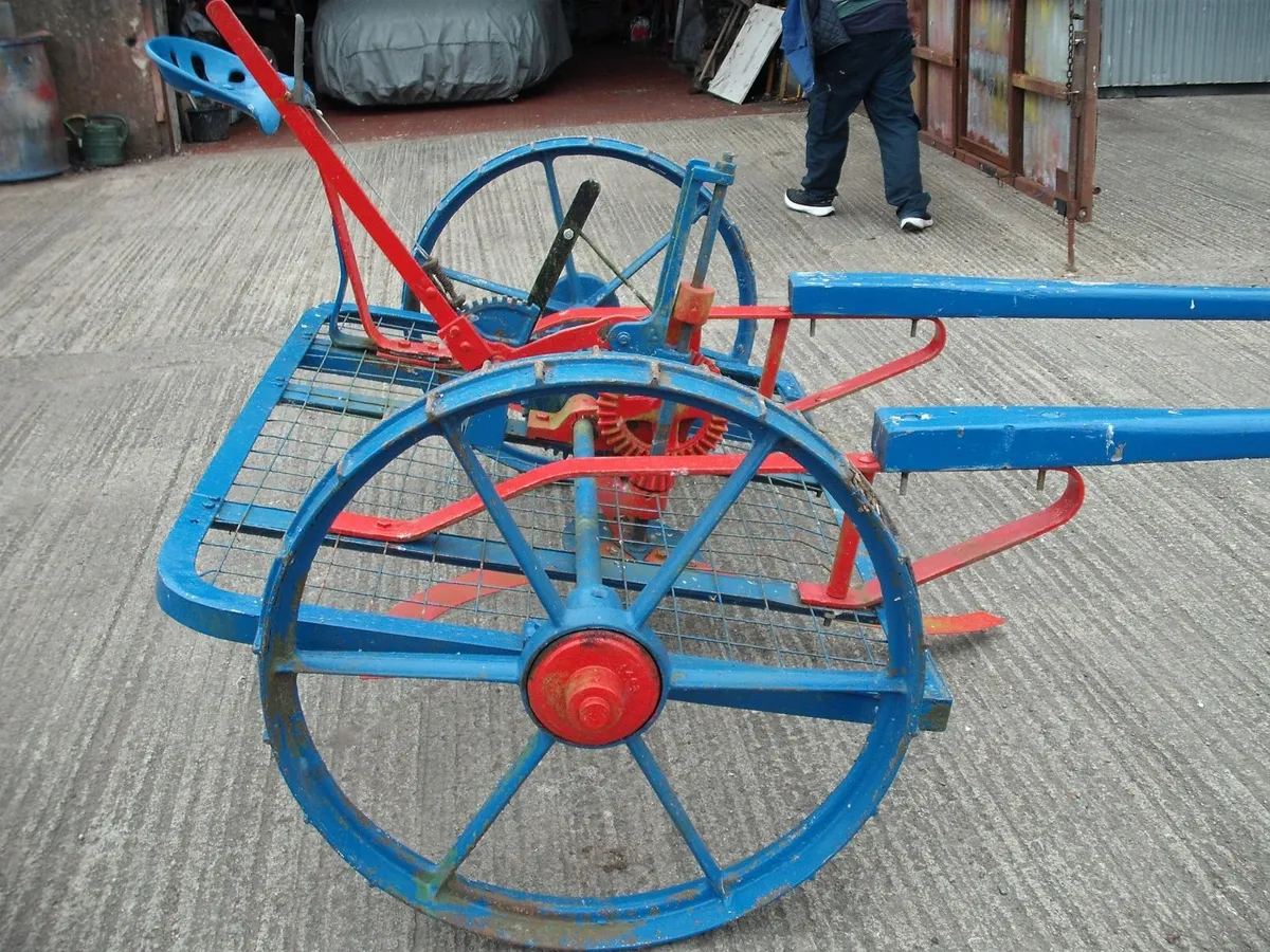 Horse  Drawn Thistle Cutter. - Image 2