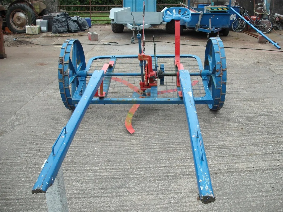 Horse  Drawn Thistle Cutter. - Image 3