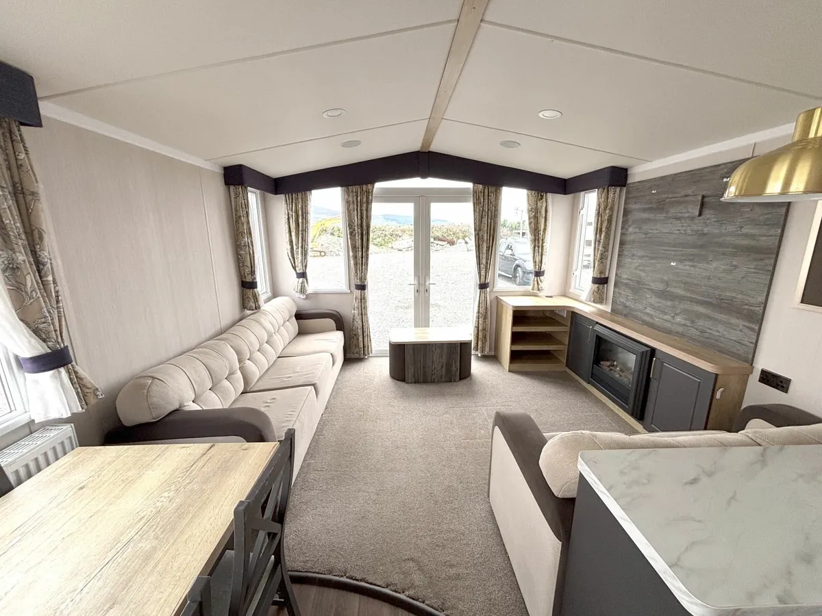 40 x12 Swift 3 Bed, D/G & C/H, Free Delivery. 2020 - Image 2