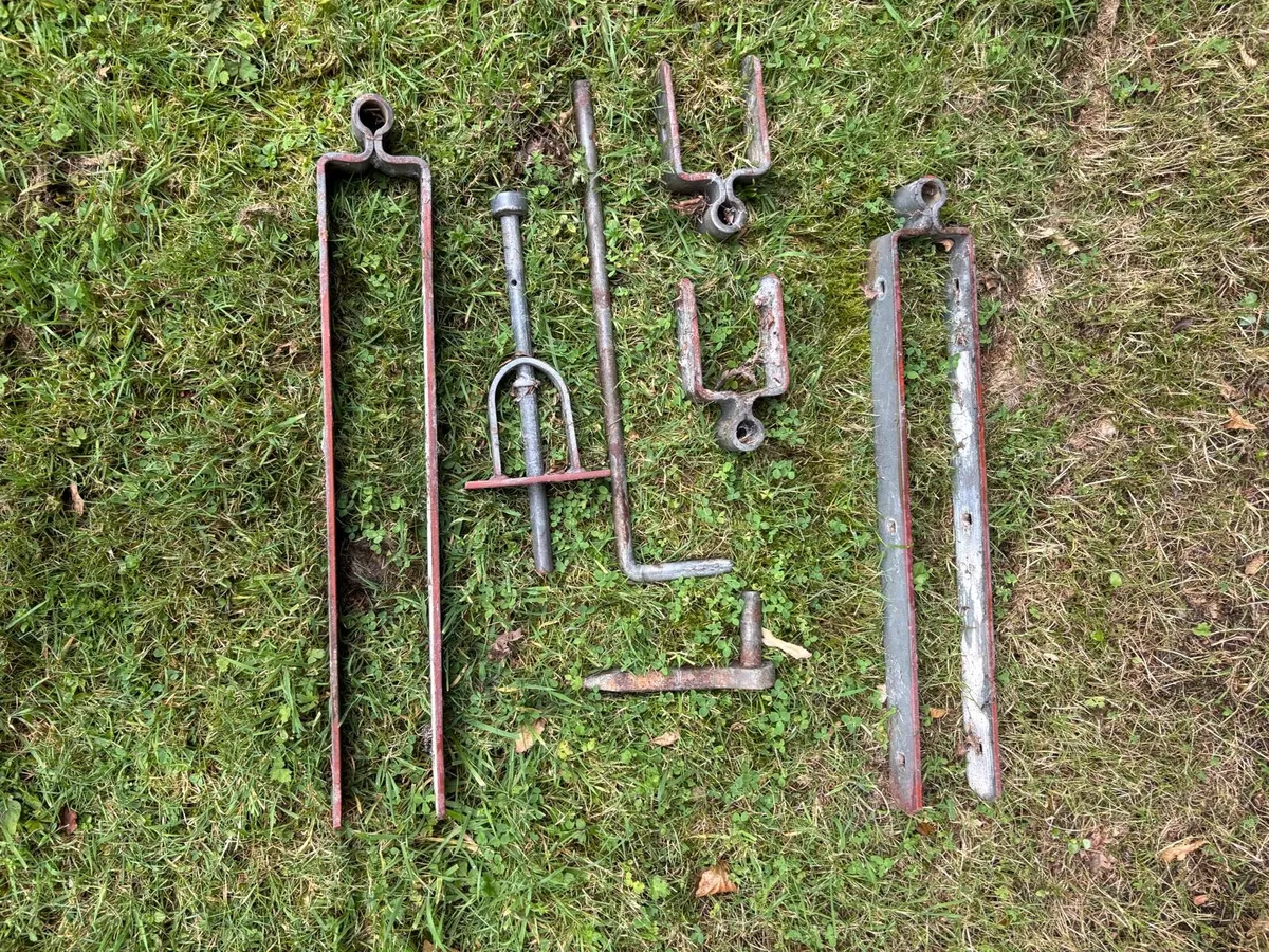 Gate irons