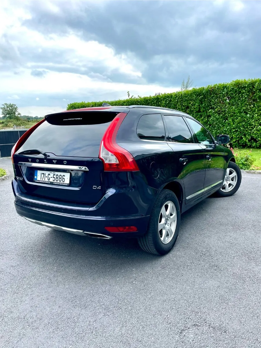 Volvo XC60 2017 - Image 1