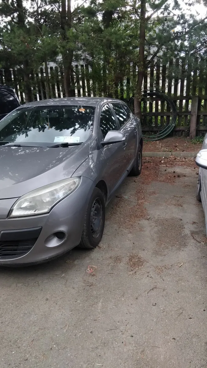Renault Megane 2010 - Image 2