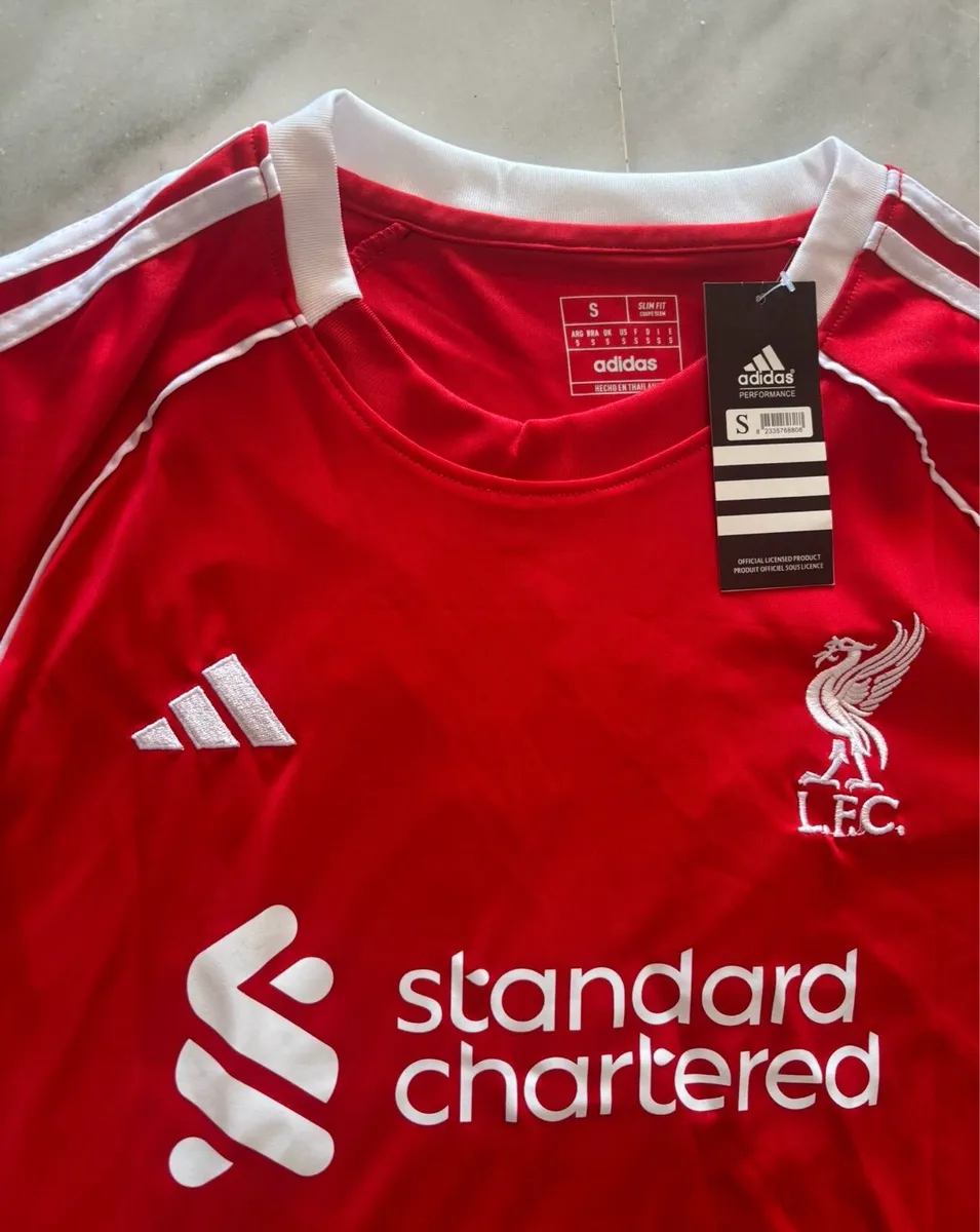 Liverpool 25/26 home jersey - Image 4