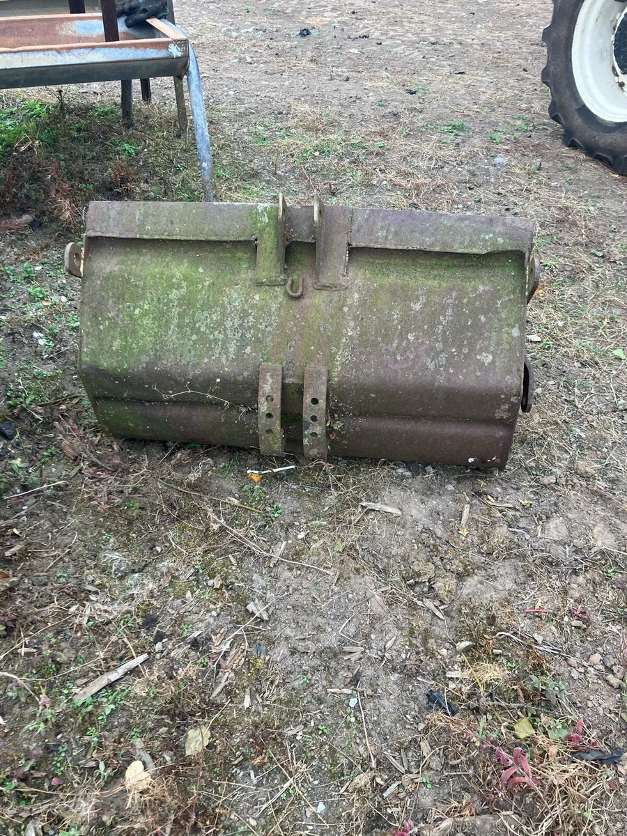 Quickie 3ft3 inch bucket - Image 1
