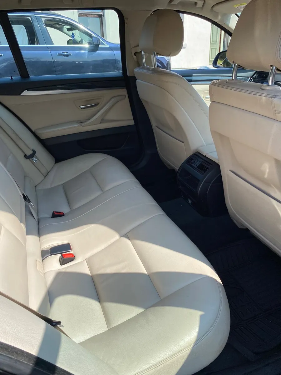BMW 5-Series 2015 - Image 2
