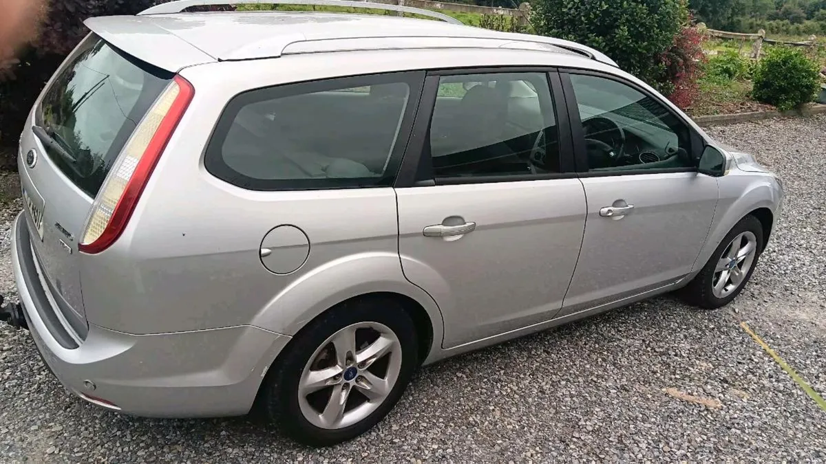 Ford Focus Estate - Image 3