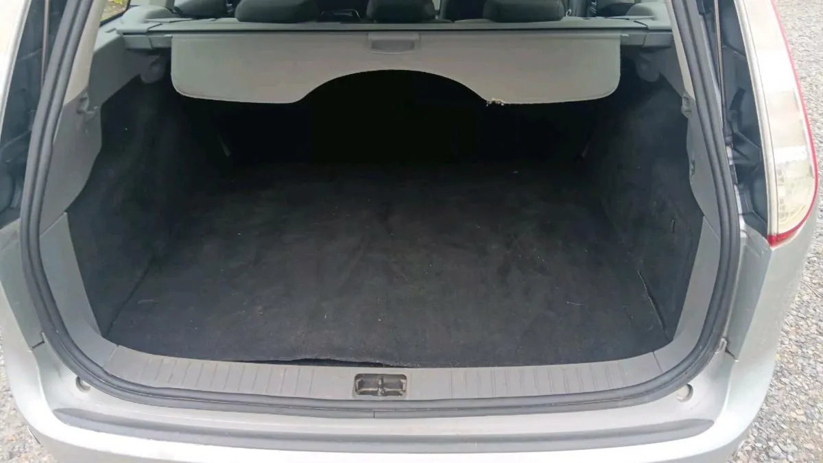 Ford Focus Estate - Image 4