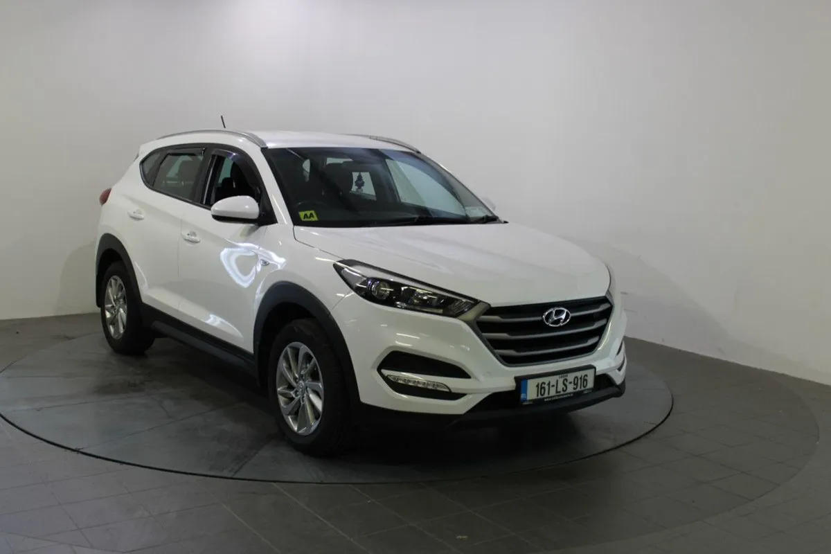 Hyundai Tucson Comfort 1.7 5DR - Image 1