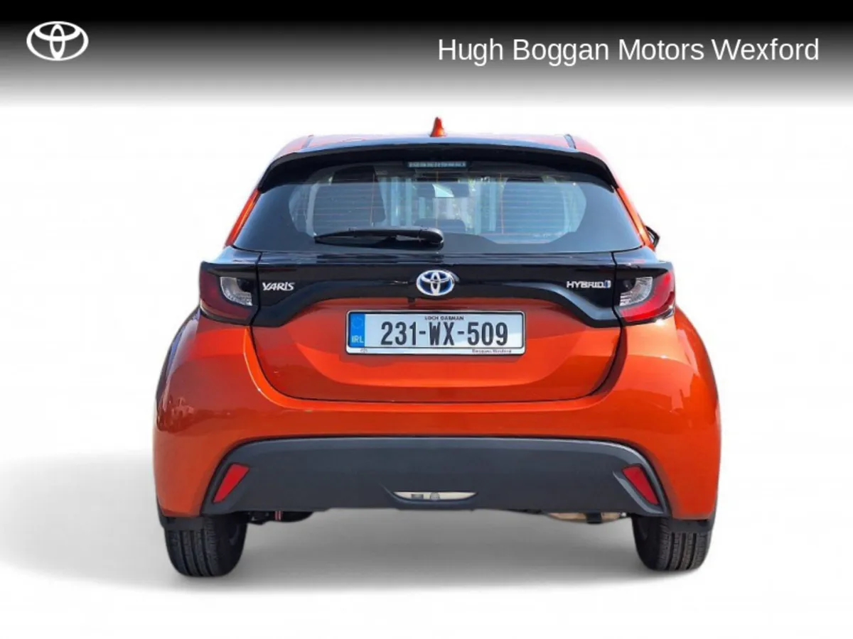 Toyota Yaris HYBRID LUNA ONLY 15000KMS!! - Image 4
