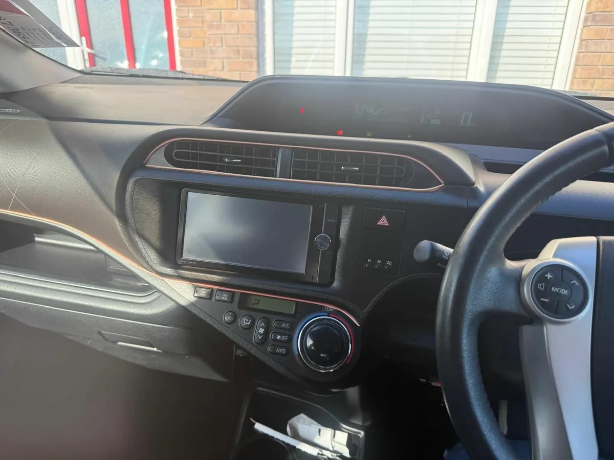 Toyota Aqua 2013 Hybrid - Image 3