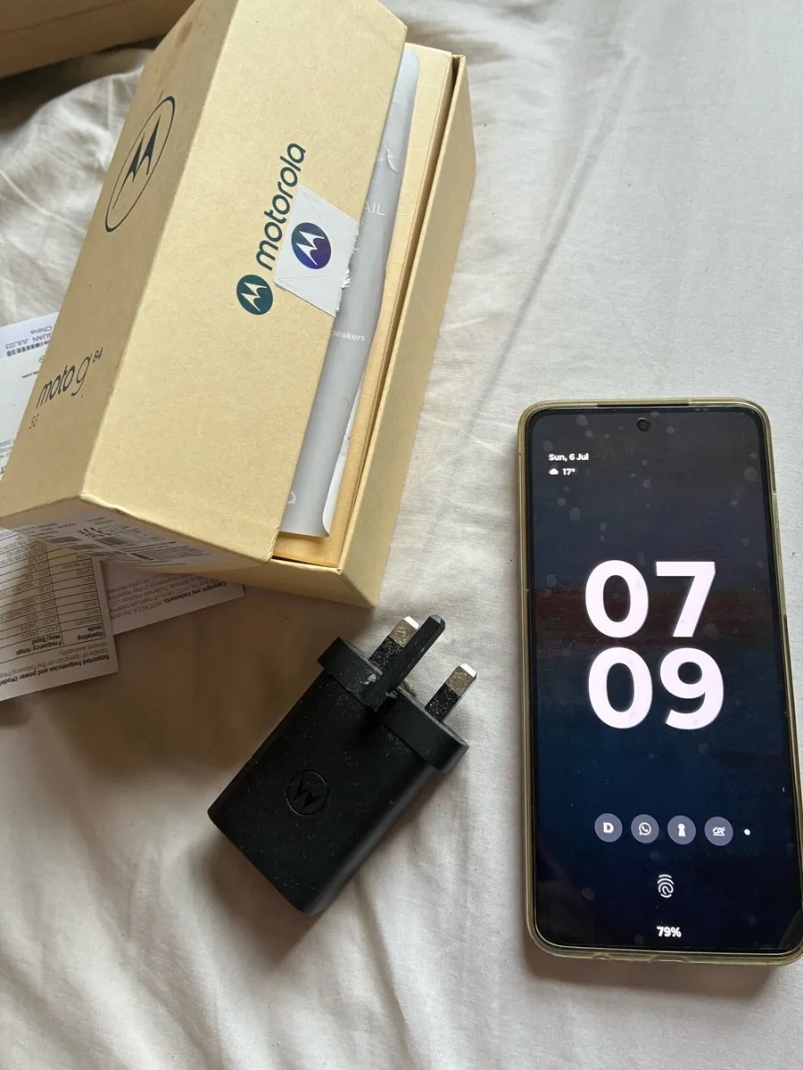 Motorola smart phone - Image 3