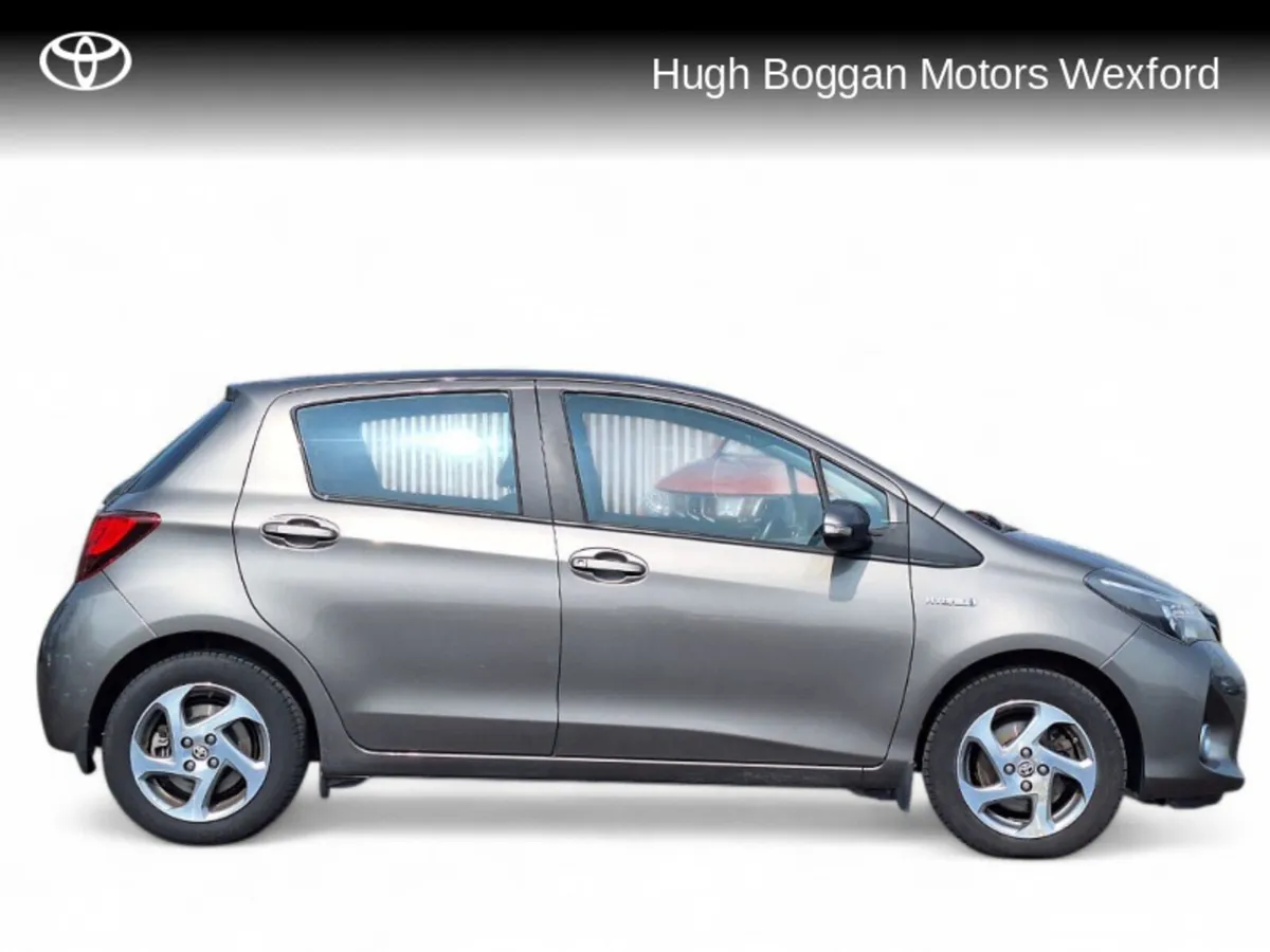 Toyota Yaris HYBRID LUXURY, IRISH CAR!!! - Image 3