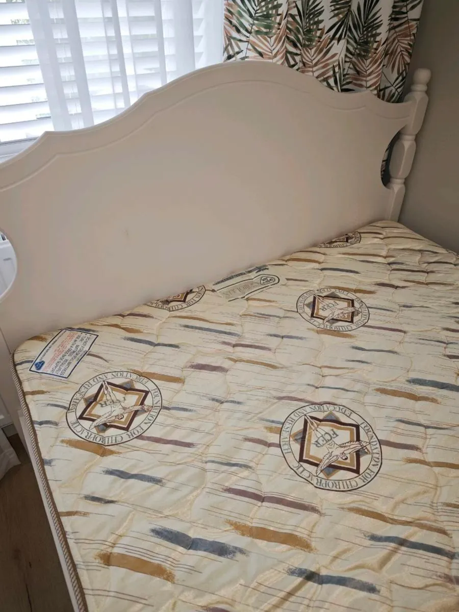 Double bed with mattress - Image 2