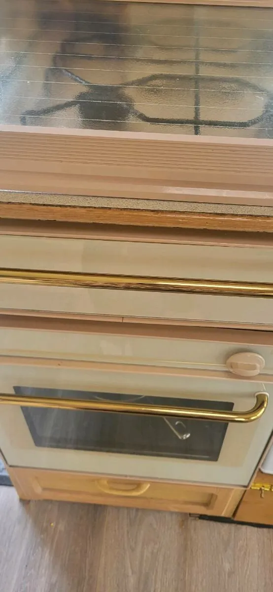 Caravan - Image 4