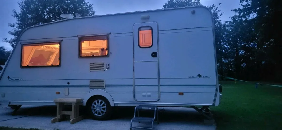 Caravan - Image 1