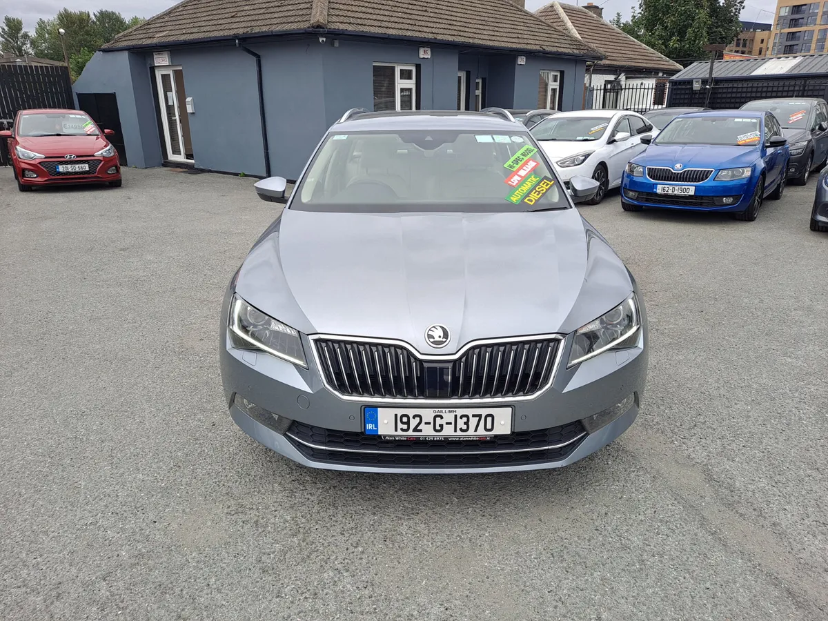 Skoda Superb COMBI STYLE 2.0 TDI 150HP DSG 4DR AT - Image 3