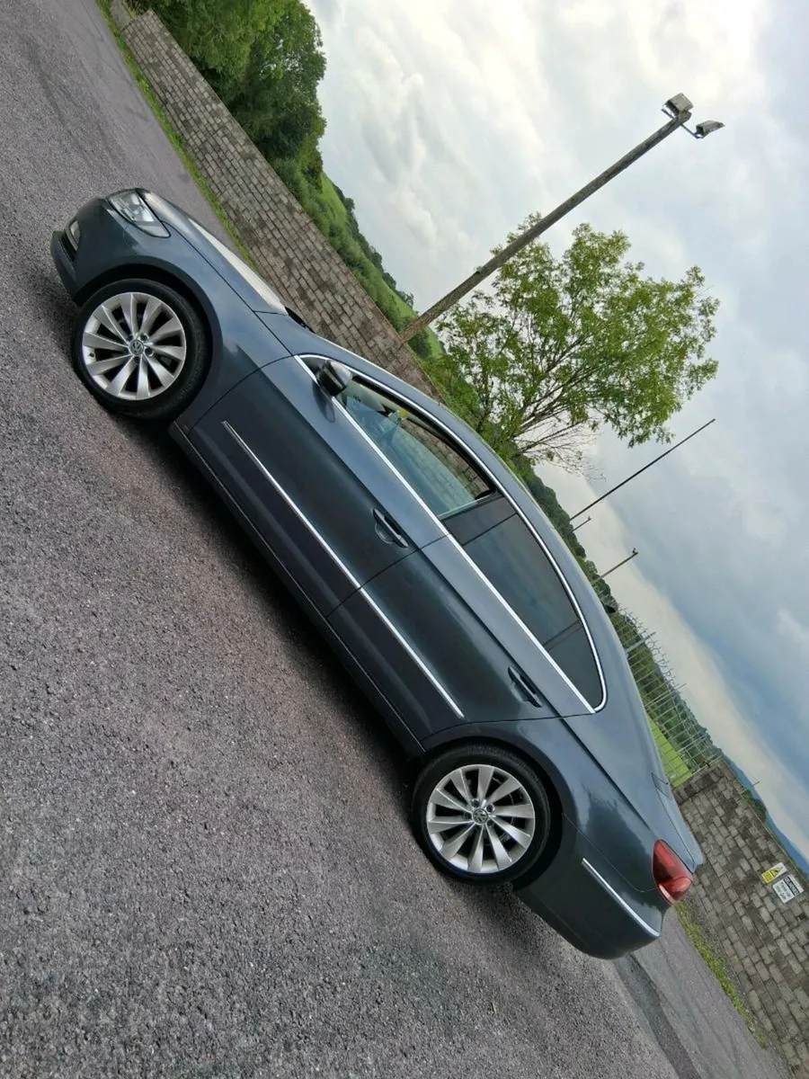* 141 Volkswagon Passat cc * - Image 4