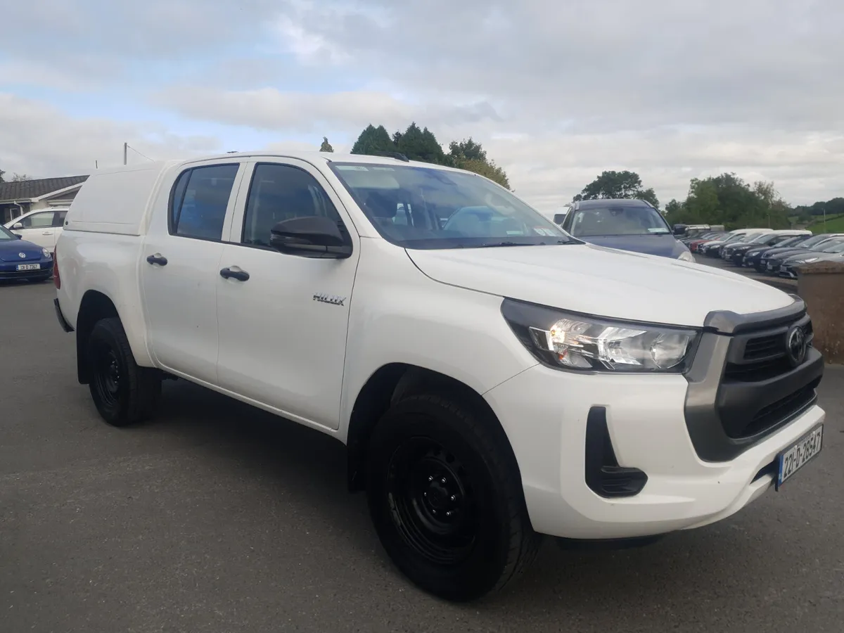Toyota Hilux 2022 Double cab dlx - Image 1