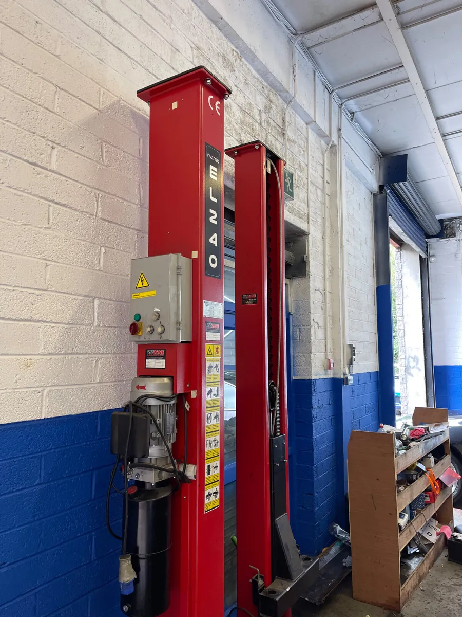 Car Lift - Image 1