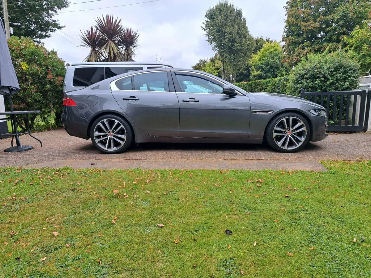2017 jaguar xe prestige - Image 1