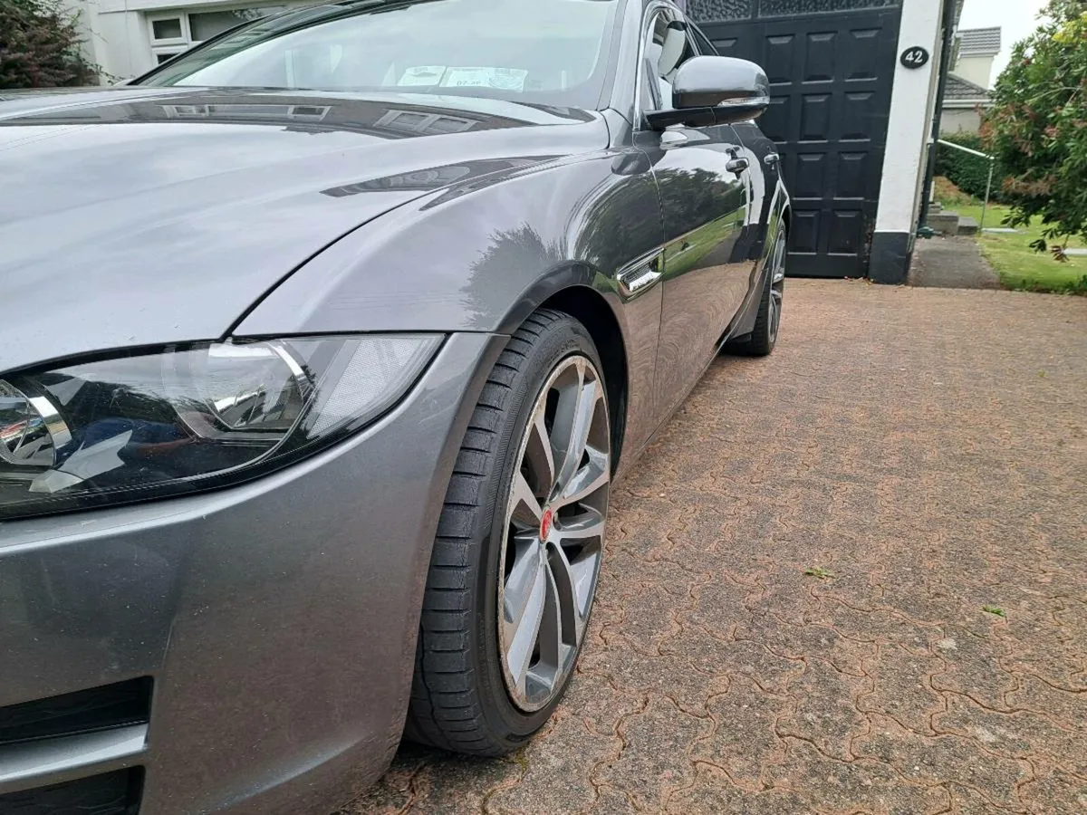 2017 jaguar xe prestige - Image 4