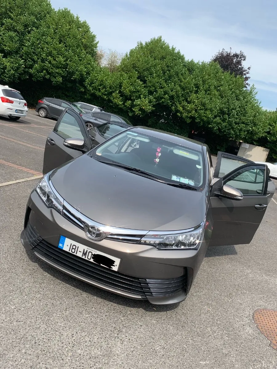 Toyota Corolla 2018 - Image 3