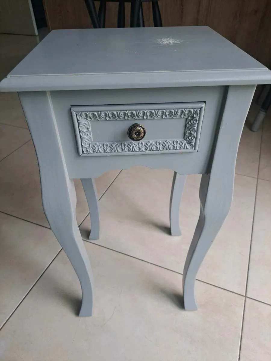 Lamp table