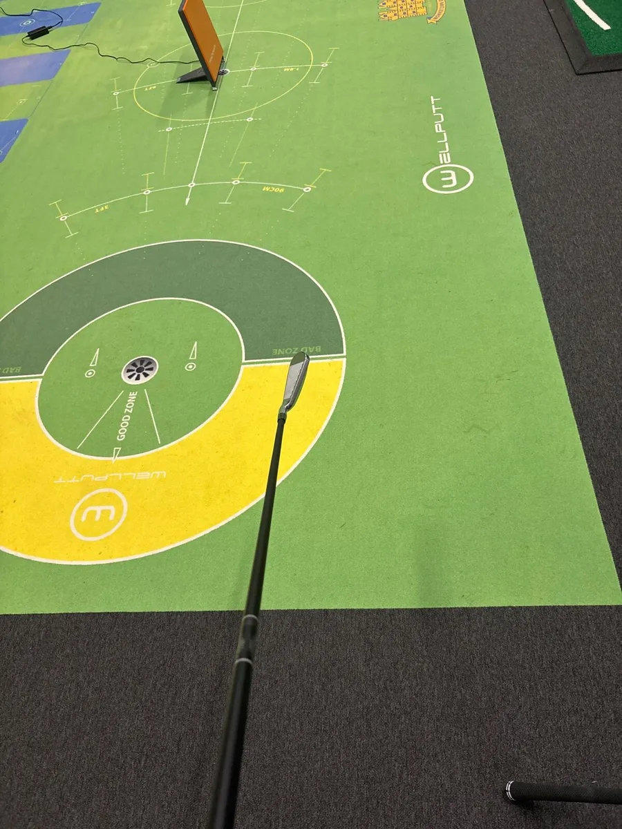 Srixon ZXi U 4 Utility (Reg Graphite) - Image 4