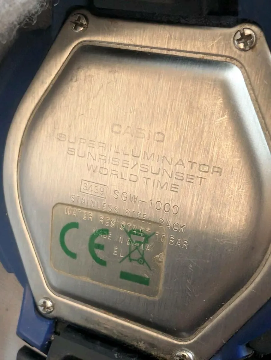 Casio triple sensor men's sports watch - Image 4