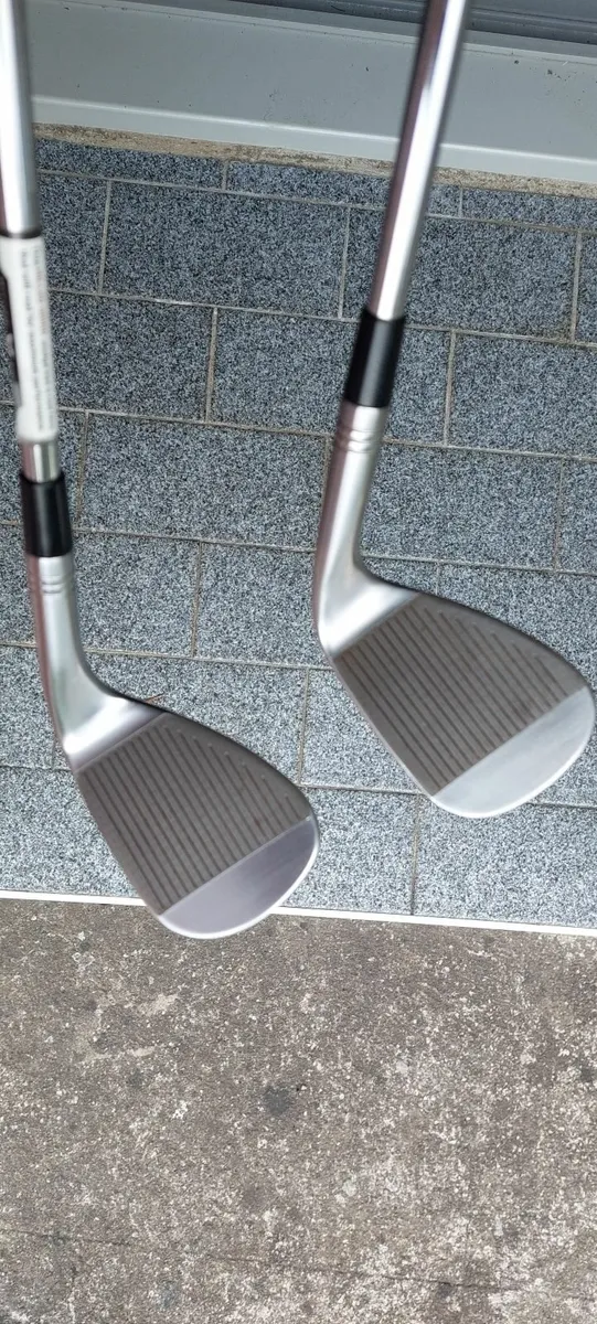Left hand golf clubs - Image 1