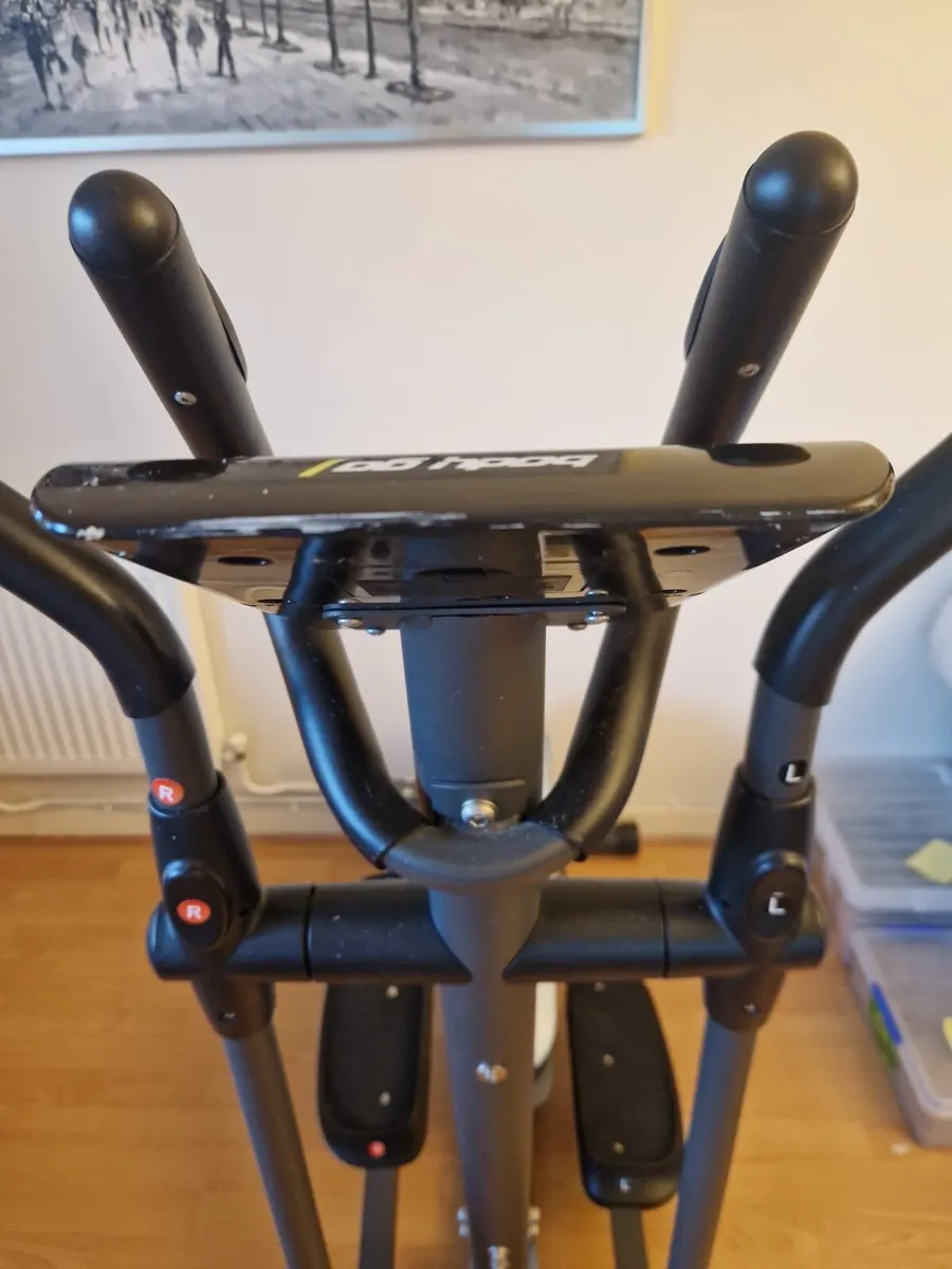 Cross Trainer - Image 2
