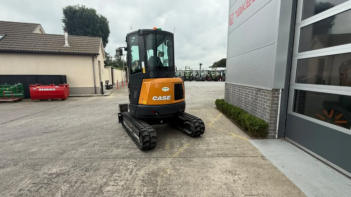 Case CX35D Mini Digger - Image 4