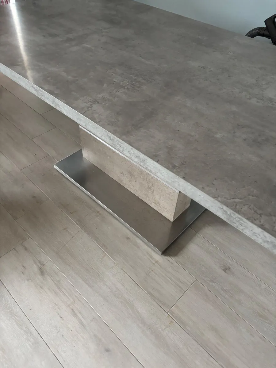 Kitchen Table - Image 1
